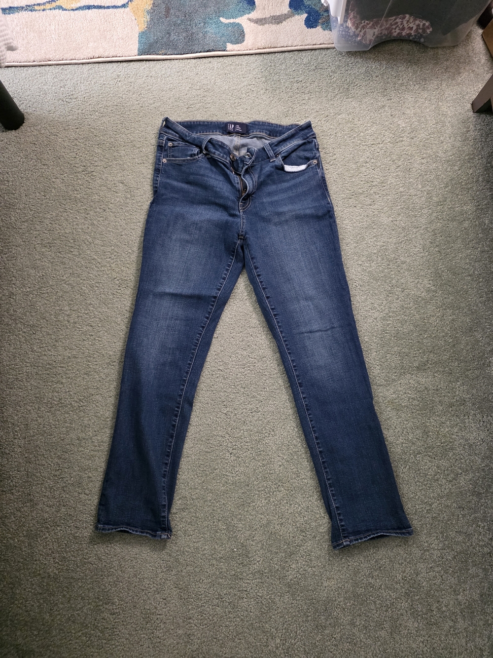 GAP Straight Leg Jeans in Dark Blue Wash
